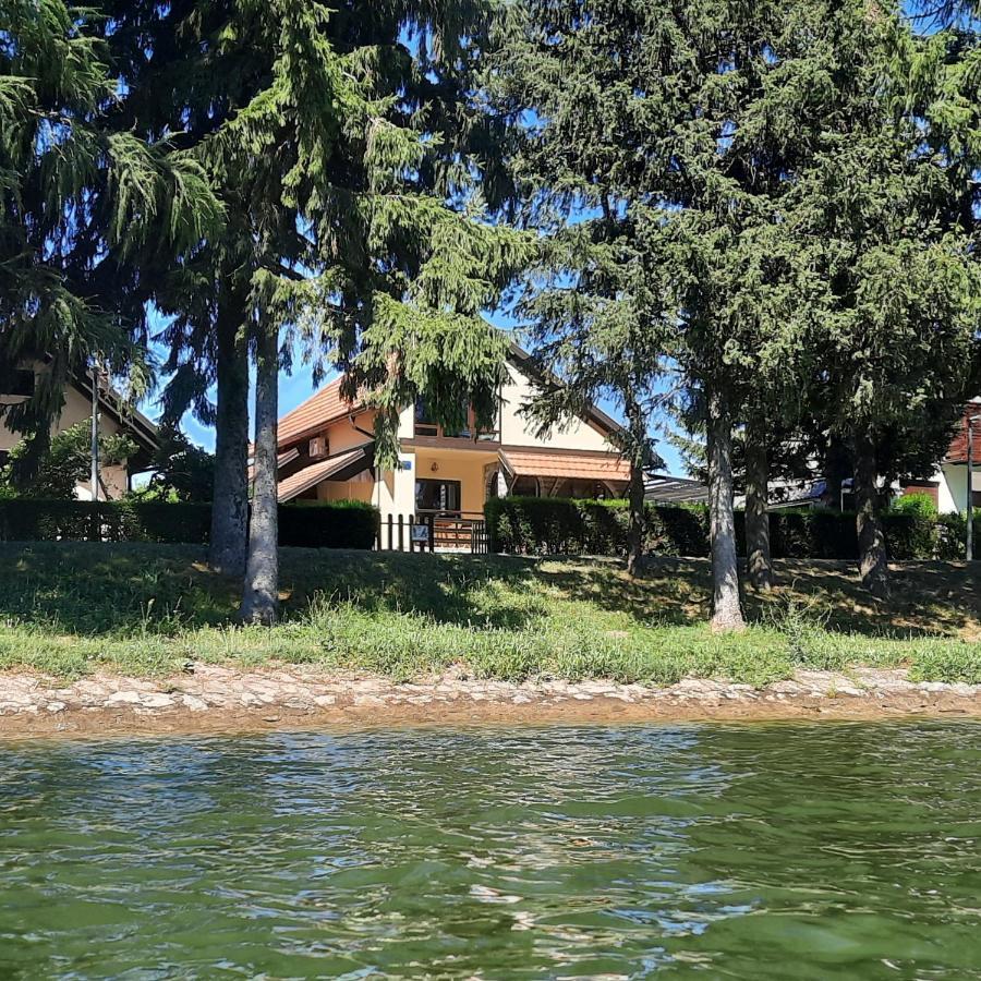 Spacious Apartment "Ana" On Lake Sabljaci Ogulin Exterior photo